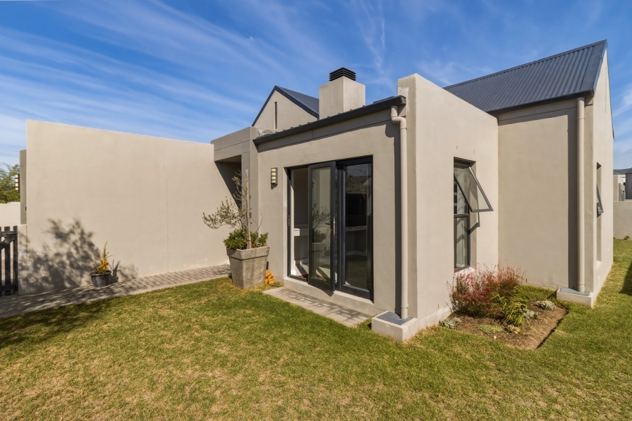 3 Bedroom Property for Sale in Aan de Wijnlanden Western Cape